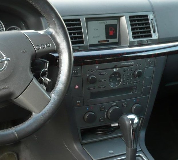 Autorádio OPEL Vectra C 2002-2004 JVC KD-T922BT Bluetooth s instalační sadou