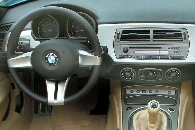 Rámeček autorádia BMW Z4 2003-2008 Sada s konektory