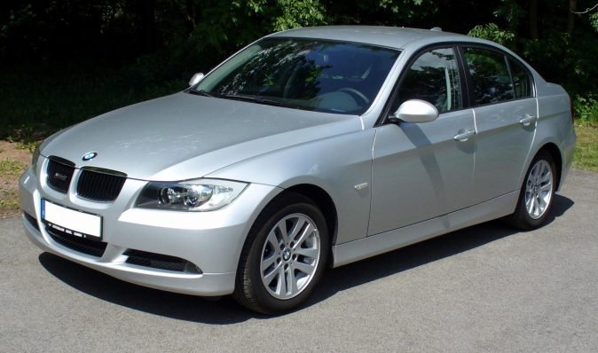 Autorádio BMW E90 E91 E92 E93 JVC KD-X382BT Bluetooth s instalační sadou