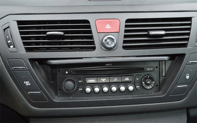 Autorádio CITROEN C4 Picasso JVC KD-X382BT Bluetooth s instalační sadou
