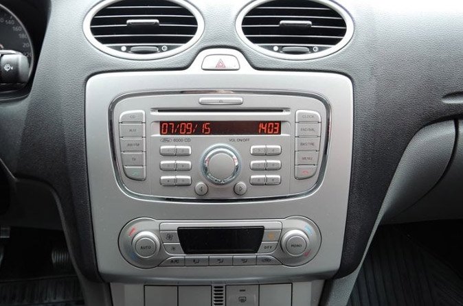 Autorádio FORD Focus 2007-2010 JVC KD-X382BT Bluetooth s instalační sadou