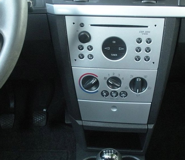 Autorádio OPEL MERIVA A 2003-2005 JVC KD-X382BT Bluetooth s instalační sadou