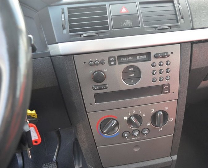 Autorádio OPEL MERIVA A 2003-2005 JVC KD-X382BT Bluetooth s instalační sadou
