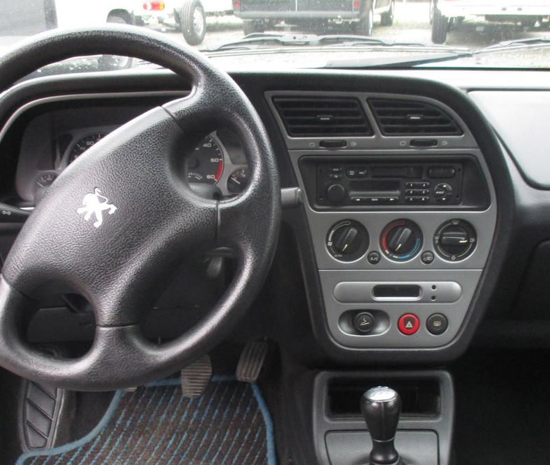 Autorádio PEUGEOT 306 JVC KD-X382BT Bluetooth s instalační sadou