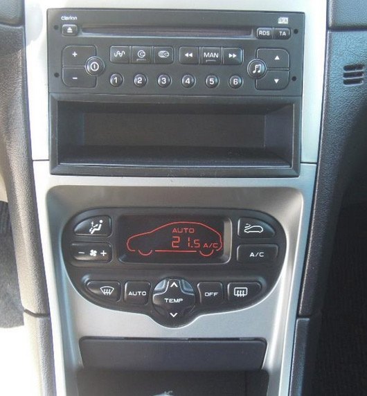 Autorádio PEUGEOT 307 2002-2005 JVC KD-X382BT Bluetooth s instalační sadou