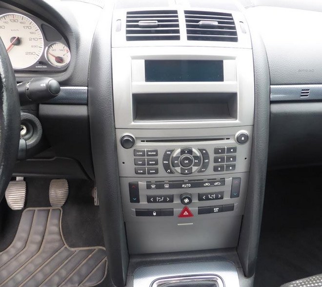 Autorádio PEUGEOT 407 JVC KD-X382BT Bluetooth s instalační sadou