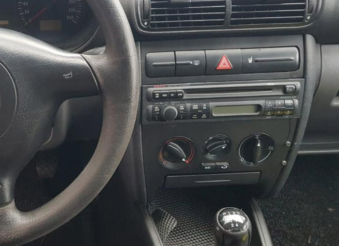 Autorádio SEAT Leon Toledo JVC KD-X382BT Bluetooth s instalační sadou