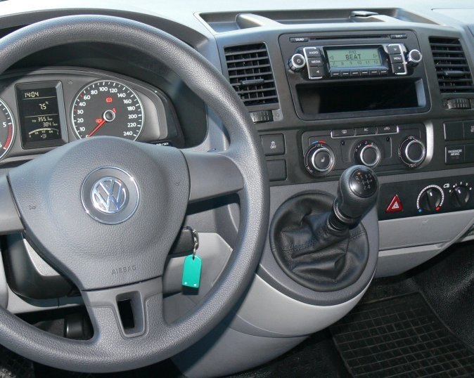 Autorádio VW Transporter T5 od 2009 JVC KD-X382BT Bluetooth s instalační sadou