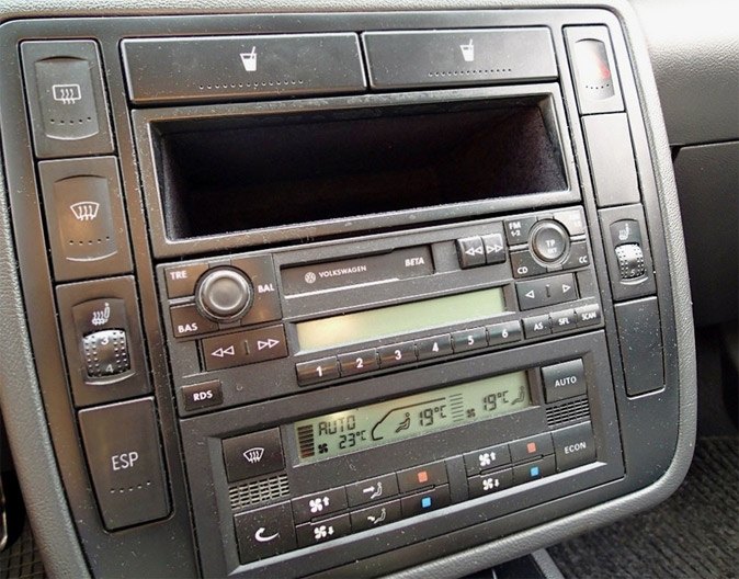 Autorádio VW Sharan 2003-2009 JVC KD-X282BT Bluetooth s instalační sadou