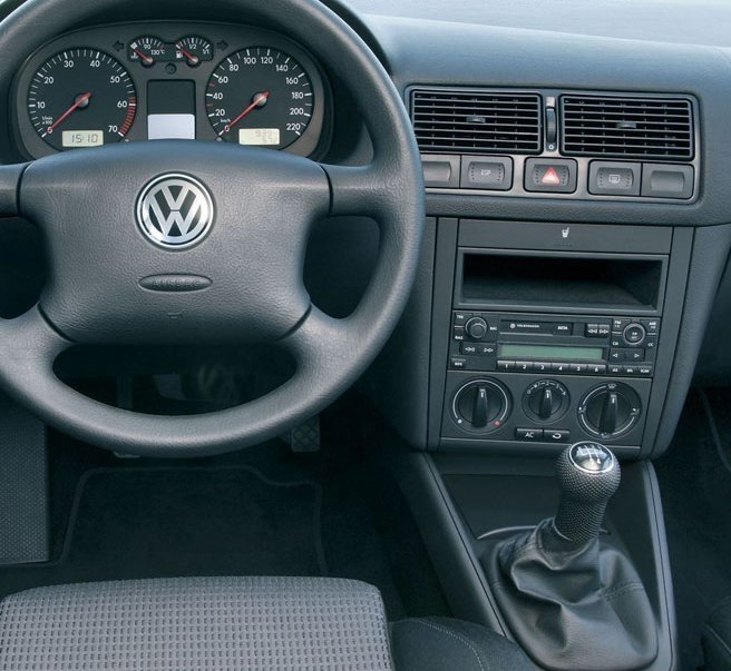 Autorádio VW Golf 4 JVC KD-X282BT Bluetooth s instalační sadou