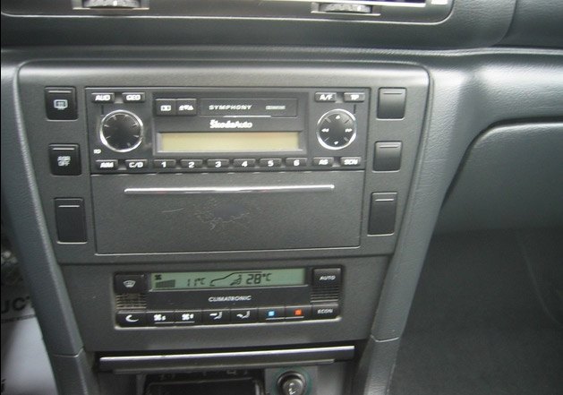 Autorádio ŠKODA Superb I. JVC KD-X282BT Bluetooth s instalační sadou
