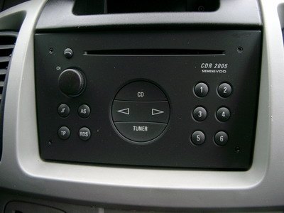 Autorádio RENAULT Trafic 2001-2006 JVC KD-X282BT Bluetooth s instalační sadou
