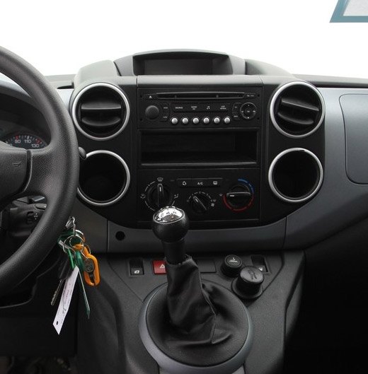 Autorádio PEUGEOT Partner 2008-2018 JVC KD-X282BT Bluetooth s instalační sadou