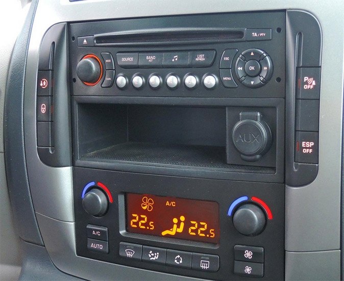 Autorádio CITROEN Jumpy JVC KD-X282BT Bluetooth s instalační sadou