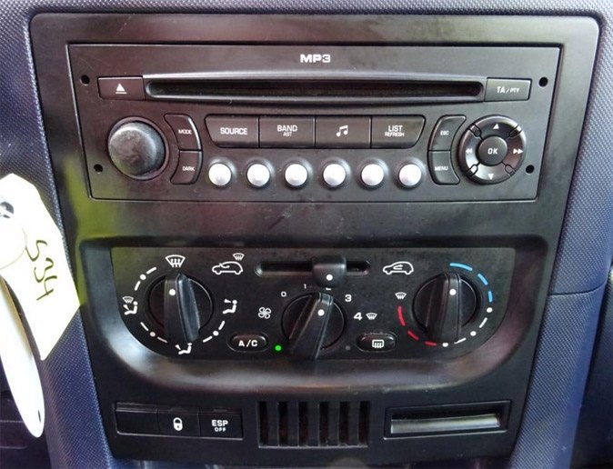 Autorádio PEUGEOT 1007 RD4 JVC KD-X282BT Bluetooth s instalační sadou