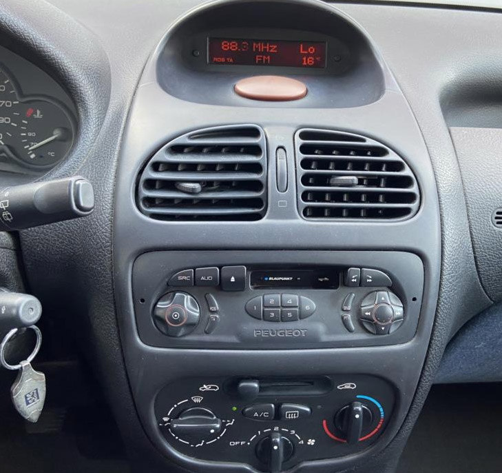 Autorádio PEUGEOT 206 1998-2002 JVC KD-X282BT Bluetooth s instalační sadou