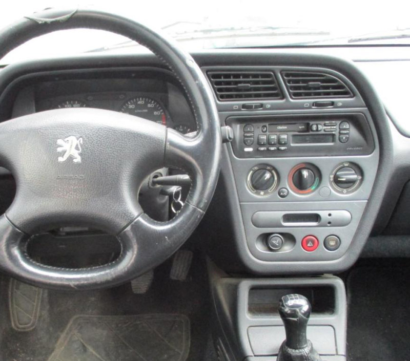 Autorádio PEUGEOT 306 JVC KD-X282BT Bluetooth s instalační sadou