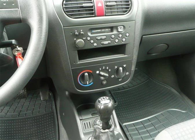 Autorádio OPEL CORSA C 2000-2004 JVC KD-X282BT Bluetooth s instalační sadou