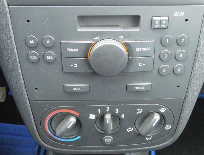 Autorádio OPEL CORSA C 2004-2006 JVC KD-X282BT Bluetooth s instalační sadou