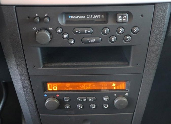 Autorádio OPEL MERIVA A 2003-2005 JVC KD-X282BT Bluetooth s instalační sadou