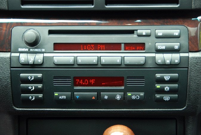 Autorádio BMW E46 1998-2003 JVC KD-X282BT Bluetooth s instalační sadou