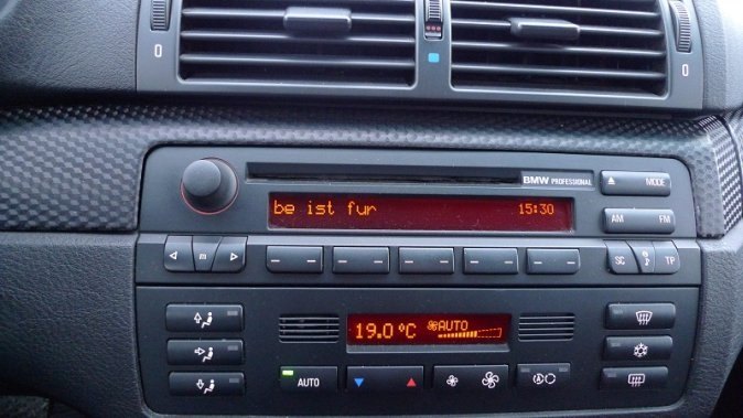 Autorádio BMW E46 1998-2003 JVC KD-X282BT Bluetooth s instalační sadou