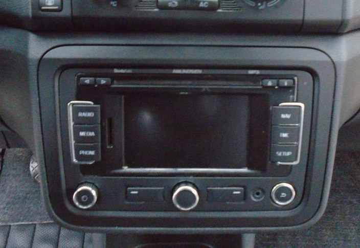 Autorádio ŠKODA Fabia II. Roomster 2DIN JVC KD-X282BT Bluetooth s instalační sadou