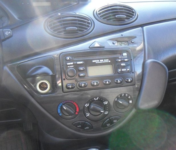 Rámeček autorádia FORD Focus Fiesta Mazda 121 SADA s konektory