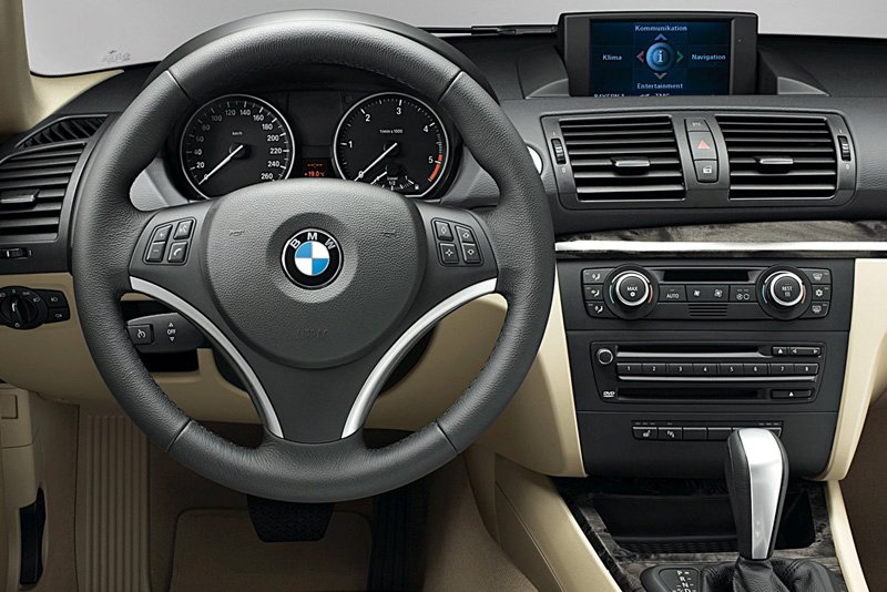 Rámeček autorádia BMW řady 1 E87 E88 řady 3 E90 E92 E93 sada s Fakra Most konektorem