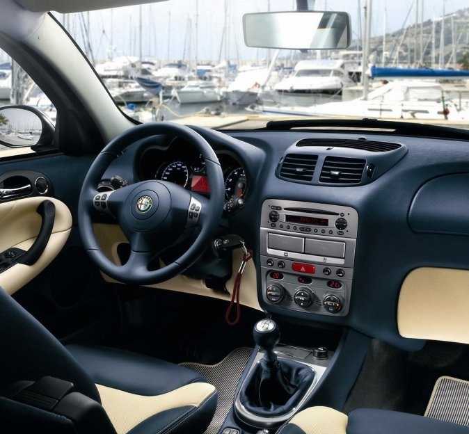 Autorádio ALFA ROMEO 147 JVC KD-X382BT Bluetooth s instalační sadou stříbrný rámeček