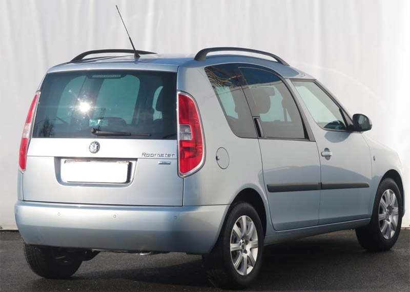 Střešní autoanténa ŠKODA Roomster od 2010