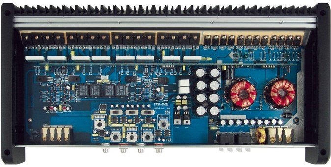 Zesilovač ESX QE900.2