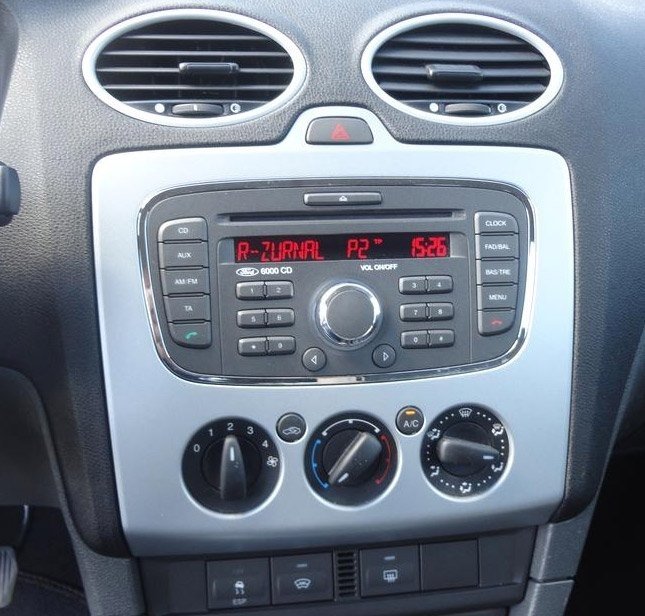 Rámeček autorádia FORD Focus 2007-2010 Sada s konektory