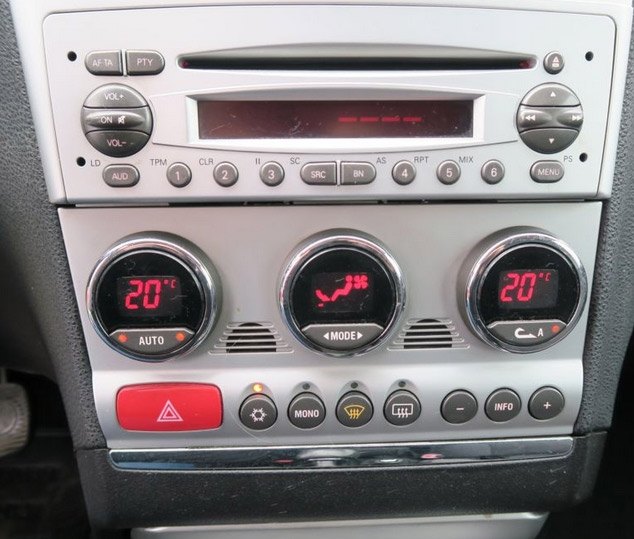 Autorádio ALFA ROMEO 156 2002-2007 JVC KD-X382BT Bluetooth s instalační sadou 