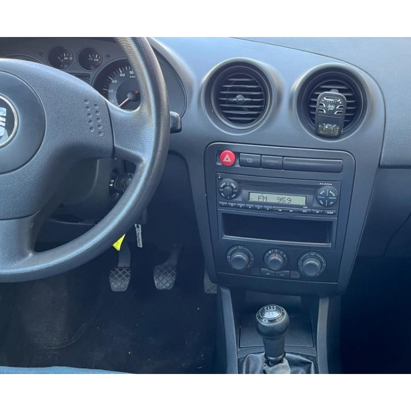 Autorádio SEAT Ibiza JVC KD-X282BT Bluetooth s instalační sadou