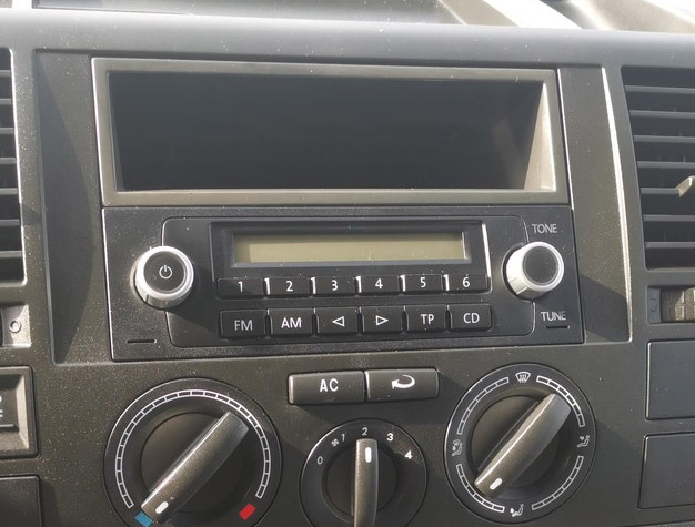 Vidličky pro autorádio VW Beta Gamma Alpha Technisat