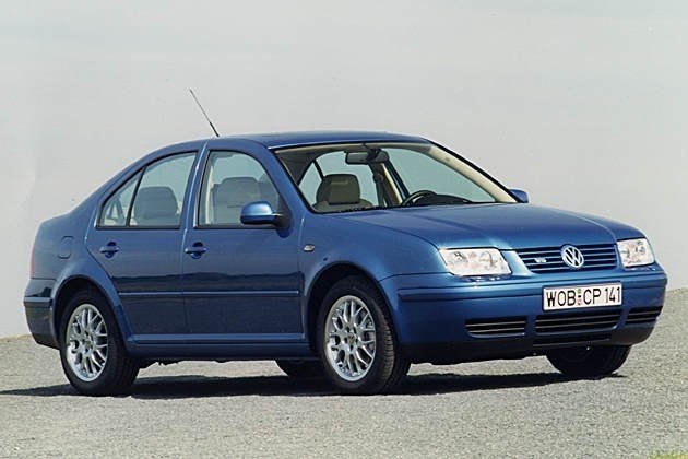 Střešní autoanténa VW Bora Golf Passat Polo Lupo