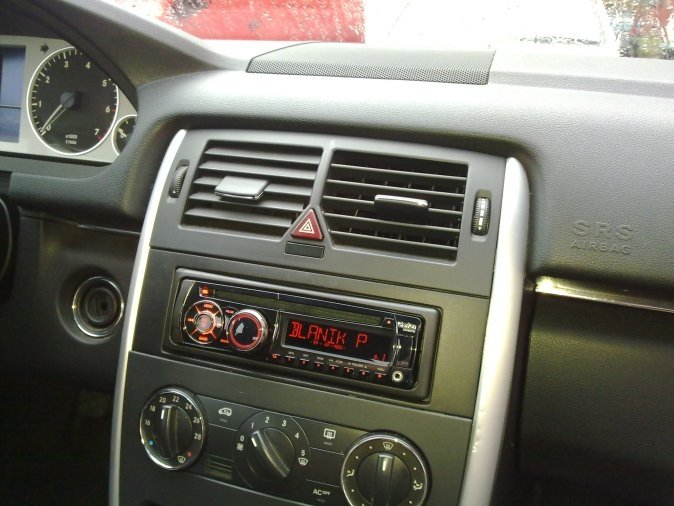 Rámeček autorádia Mercedes A W169 Mercedes B W245